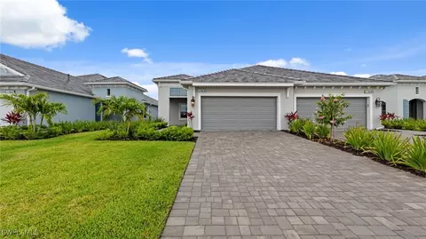 4564 Skysail Dr, Naples, FL 34120