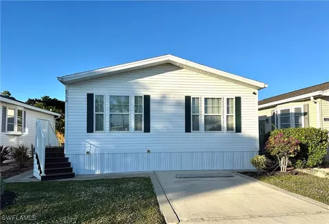 4750 Washington Way W, Estero, FL 33928