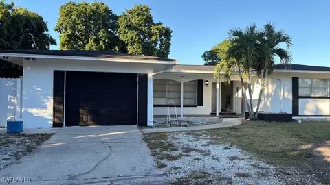 4439 23rd Pl SW, Naples, FL 34116