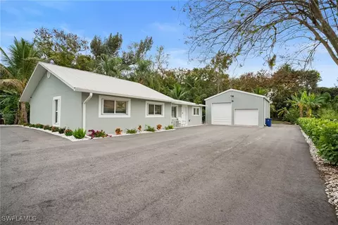 191 Abbey Ln, North Fort Myers, FL 33917