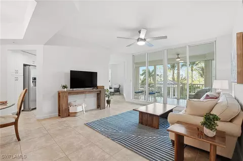 325 Dunes Blvd #205, Naples, FL 34110
