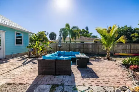Exterior - 20520 Pine Tree Ln, Estero, FL 33928 photo 5 of 9