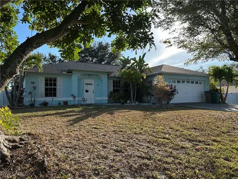 26 SW 19th Ln, Cape Coral, FL 33991