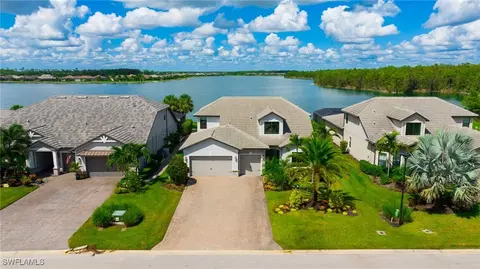 19381 Aqua Shore Dr, Fort Myers, FL 33913