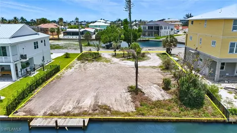 21730 Madera Rd, Fort Myers Beach, FL 33931