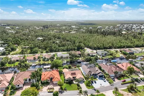 5411 Harborage Dr, Fort Myers, FL 33908