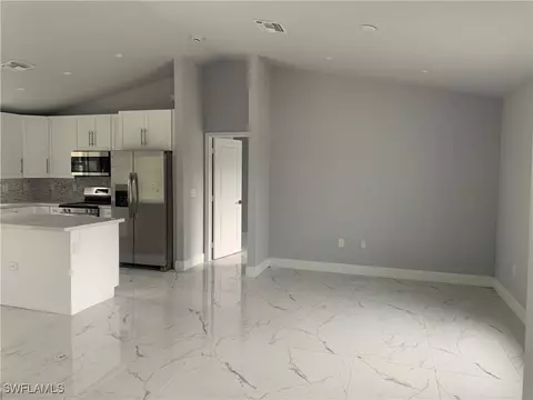 3211 43 St SW, Lehigh Acres, FL 33976