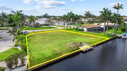 1939 SE 37th Ter, Cape Coral, FL 33904