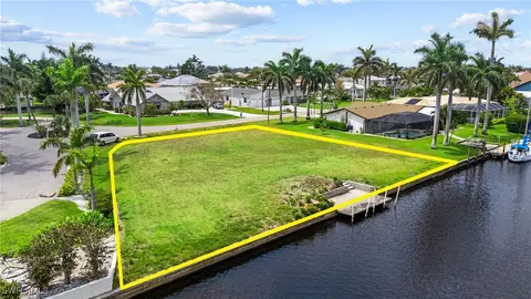 1939 SE 37th Ter, Cape Coral, FL 33904