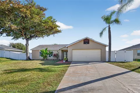 1105 SW 11th Pl, Cape Coral, FL 33991