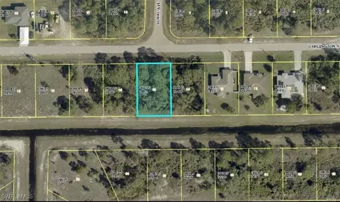 1070 Darlington St, Lehigh Acres, FL 33974