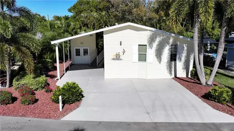 10015 Parkwood Dr, Fort Myers, FL 33905