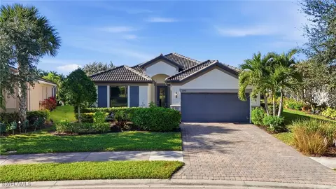 2042 Minneola St, Naples, FL 34120
