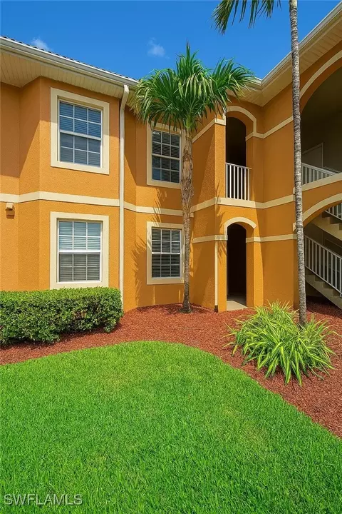 1076 Winding Pines Cir #203, Cape Coral, FL 33909