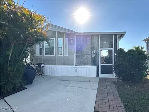 20180 Ponce De Leon Dr, Estero, FL 33928 photo 2