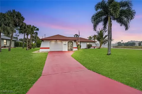 516 Roosevelt Ave, Lehigh Acres, FL 33936