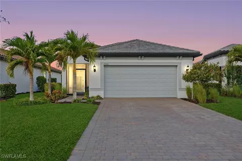 20060 Kingmont Dr, Estero, FL 33928