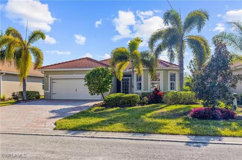 3337 Apple Blossom Dr, Alva, FL 33920