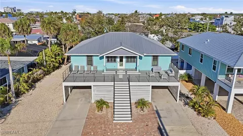 165 Connecticut St, Fort Myers Beach, FL 33931