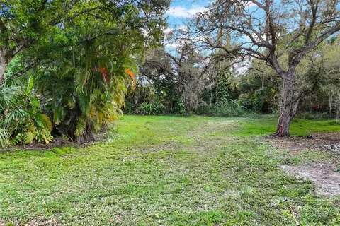 28038 E Brook Cir, Bonita Springs, FL 34135