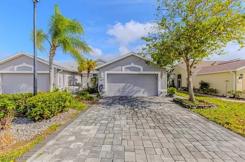5474 Whitten Dr #12, Naples, FL 34104