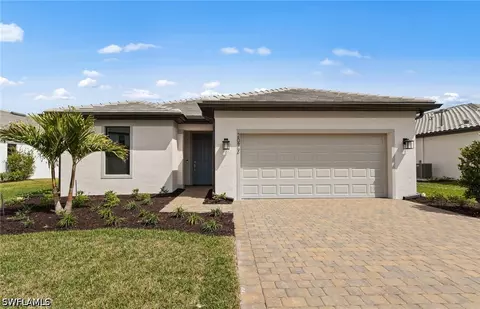 2072 Freemont Way, Naples, FL 34120