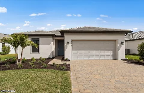 2072 Freemont Way, Naples, FL 34120
