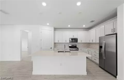 2072 Freemont Way, Naples, FL 34120 photo 9