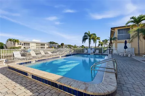 853 SE 46th Ln #105, Cape Coral, FL 33904