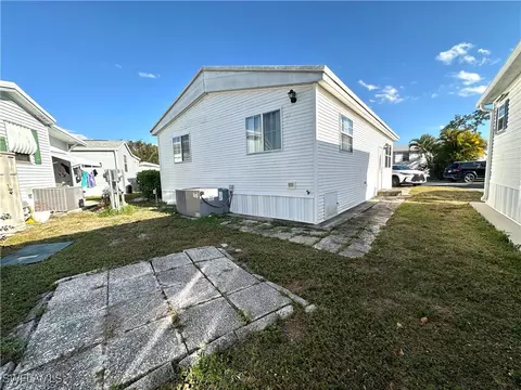 4520 Candlestick Ct E, Estero, FL 33928 photo 4