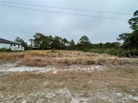 1516 Pine Ave, Lehigh Acres, FL 33972