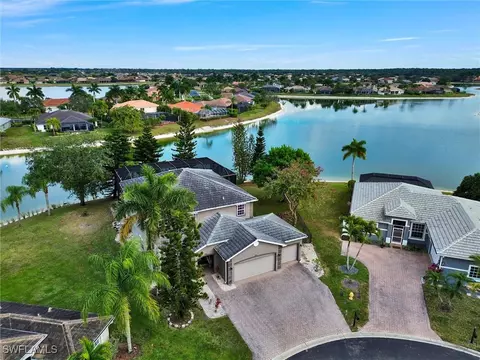 2941 Inlet Cove Ln E, Naples, FL 34120