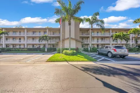 7320 Glenmoor Ln #2304, Naples, FL 34104