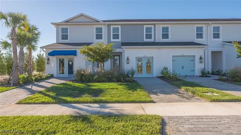 5046 Draco Cir, Naples, FL 34120