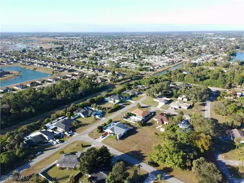 33 Eustis Ave, Lehigh Acres, FL 33936 photo 3