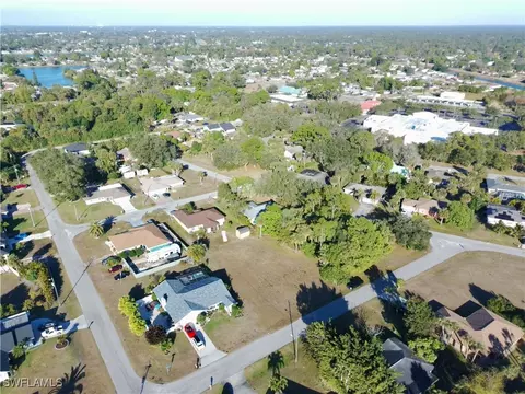 33 Eustis Ave, Lehigh Acres, FL 33936 photo 4