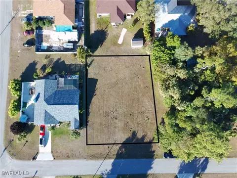 33 Eustis Ave, Lehigh Acres, FL 33936 photo 2