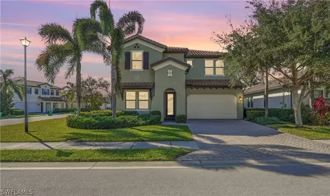 4609 Abaca Cir, Naples, FL 34119
