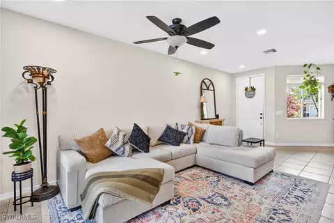 9530 Roundstone Cir, Fort Myers, FL 33967