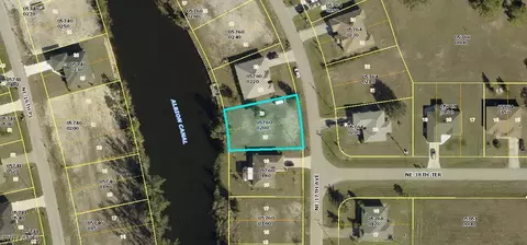 3820 NE 17th Ave, Cape Coral, FL 33909