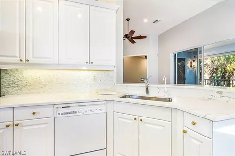 Kitchen - 19091 Ridgepoint Dr #202, Estero, FL 33928 photo 4 of 6