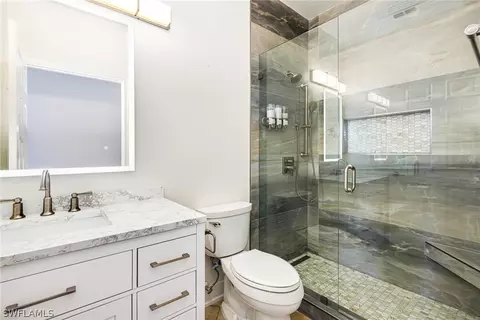 Bath - 19091 Ridgepoint Dr #202, Estero, FL 33928 photo 1 of 5