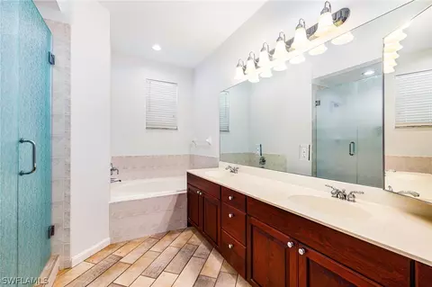 Bath - 19091 Ridgepoint Dr #202, Estero, FL 33928 photo 3 of 5