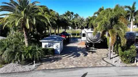 5736 Brightwood Dr, Fort Myers, FL 33905