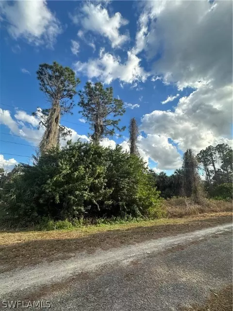 1924 Miriam St, Lehigh Acres, FL 33972
