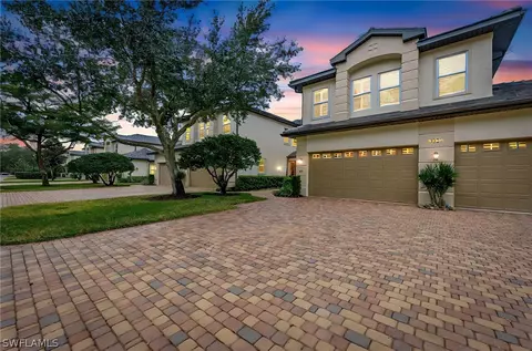 6057 Ashford Ln #402, Naples, FL 34110