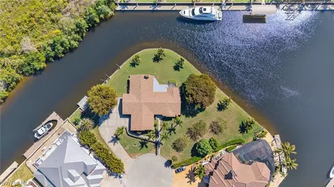 6824 Danah Ct, Fort Myers, FL 33908