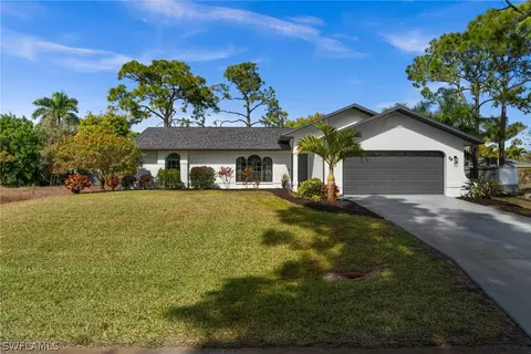 8137 Pelican Rd, Fort Myers, FL 33967