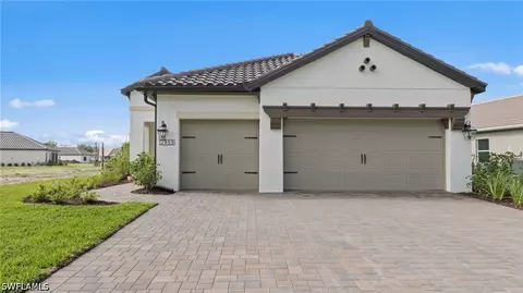 2955 Heritage Pines Dr, Fort Myers, FL 33905