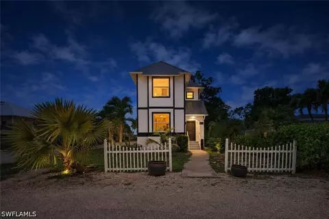 4011 Tarpon Ave, Bonita Springs, FL 34134